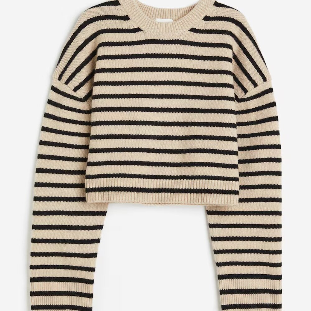 NWT H&M Beige Black Striped Pattern Dropped Shoulders Short Sweater Size Medium